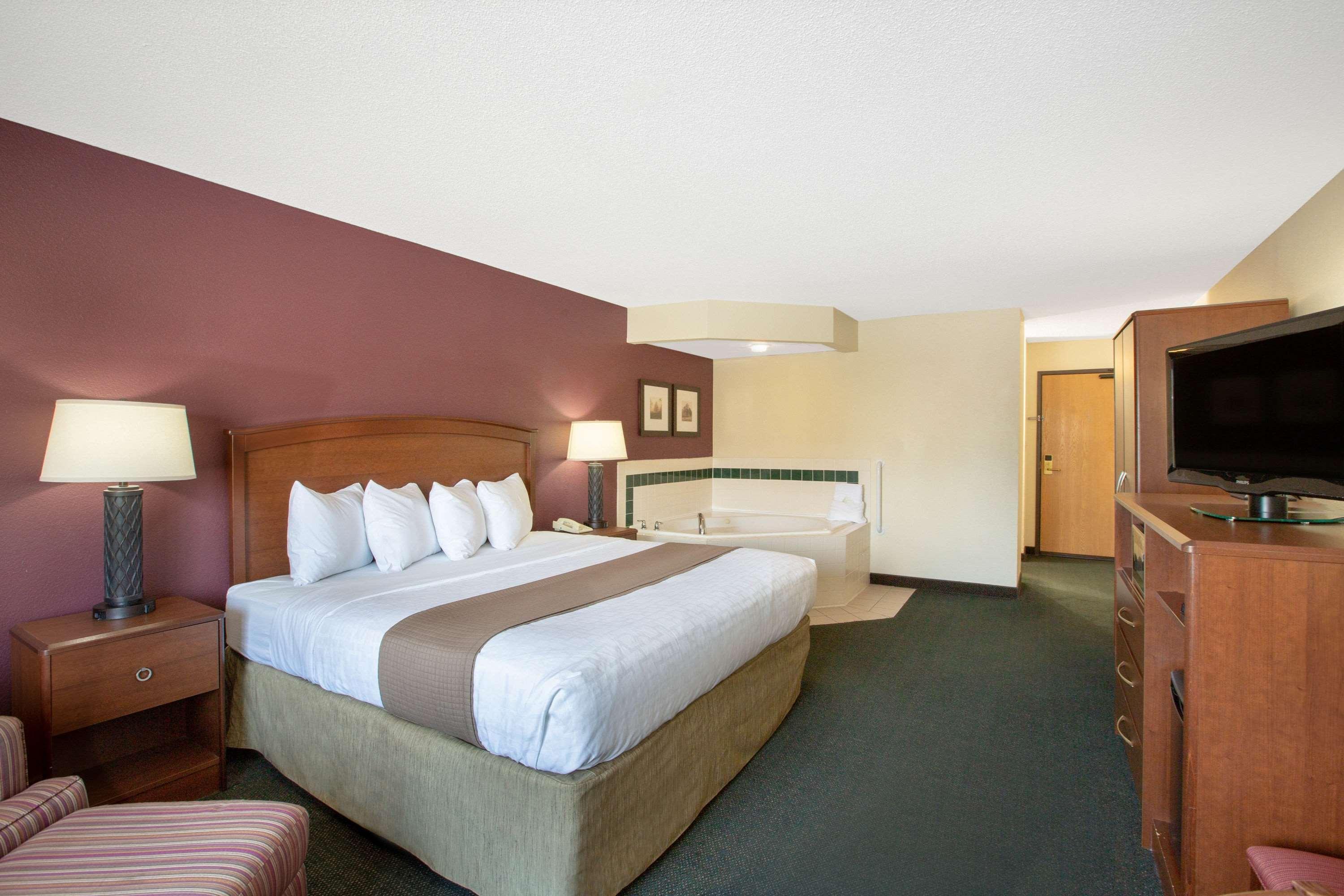 Americinn By Wyndham Kearney Exterior photo
